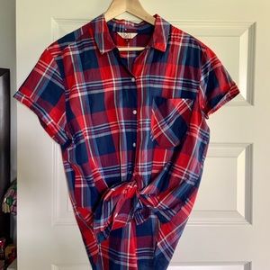 Juniors’ SO Short Sleeve Button Down Top